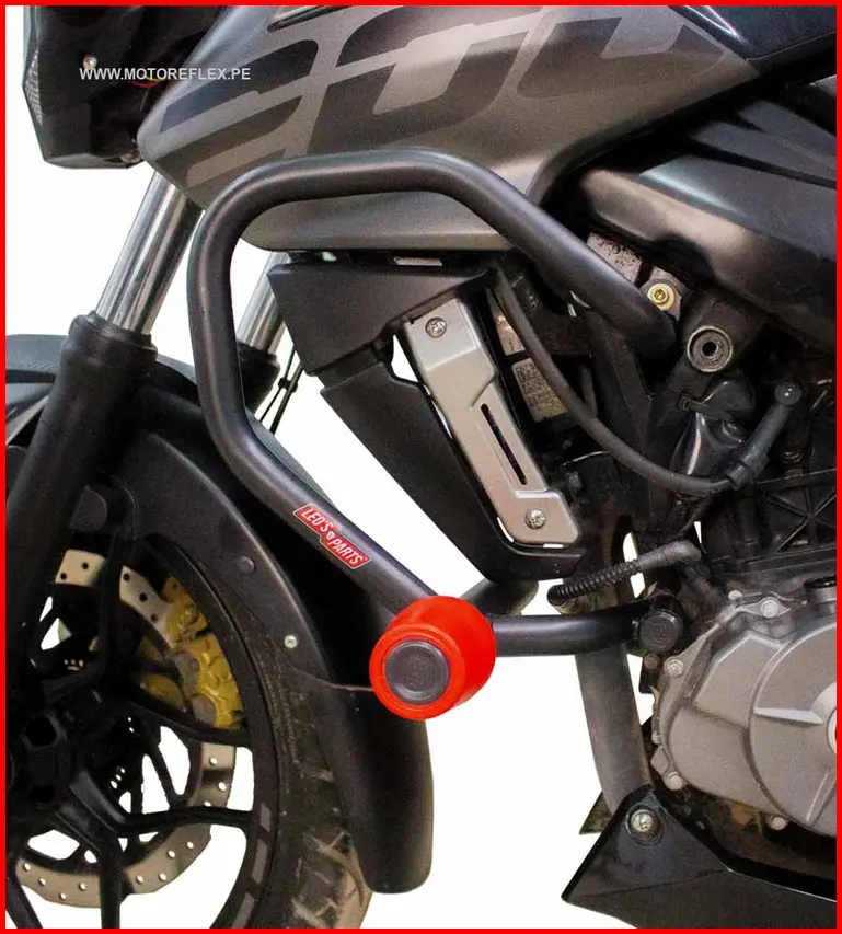 Slider Bajaj Pulsar NS200 - Seguridad y Protección S/180