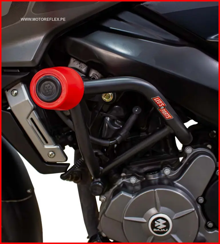 Slider Stunt Bajaj Pulsar NS200 - Seguridad y Estilo S/190